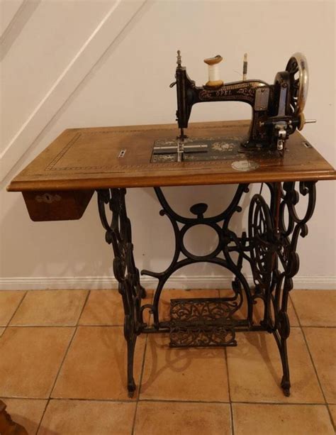 9 Best Vintage Sewing Machine Ever Made