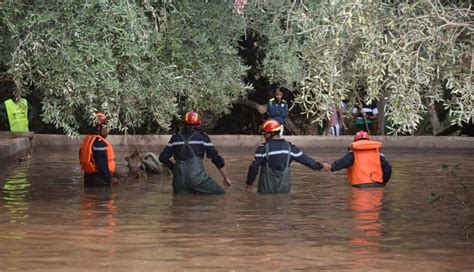 Inondations au Maroc 17 morts dans l accident d un bus emporté par une