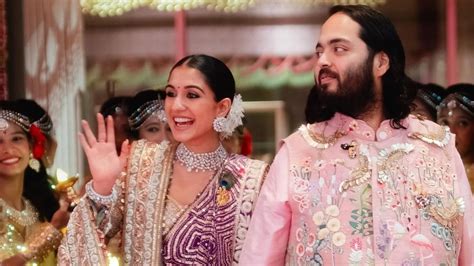 Anant Ambani Radhika Merchant Wedding Couple S Wedding Attire To