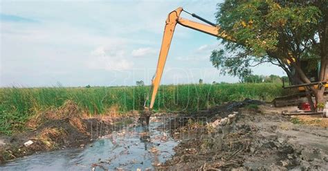 Hoy Tamaulipas Tamaulipas Desazolvan Drenes Y Canales En Reynosa Para