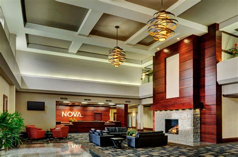 Photos of the Chateau Nova Yellowhead Hotel in Edmonton