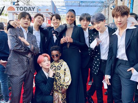 Here Are All The Celebrities Bts Met At The 2019 Bbmas Koreaboo