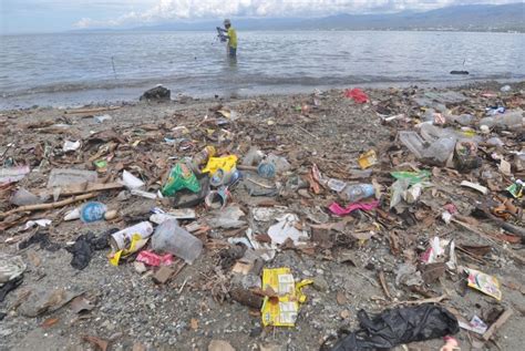 Limbah Plastik Sulit Terurai Berdampak Buruk Bagi Lingkungan