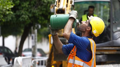 Trabajar A Pleno Sol Un Riesgo Que Ya No Es Exclusivo Del Verano