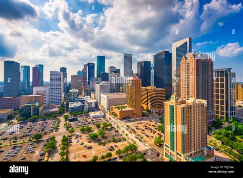 Houston tx skyline aerial view hi-res stock photography and images - Alamy