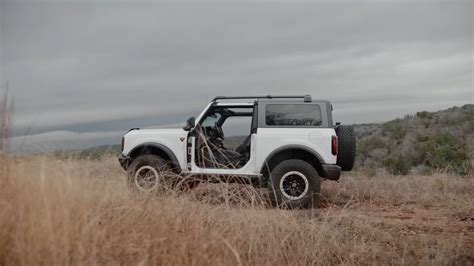 Two Door 2021 Ford Bronco Badlands Sasquatch Looks Really Nice Doorless