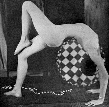 FREE Hairy Retro Lesbian Pictures XNXX