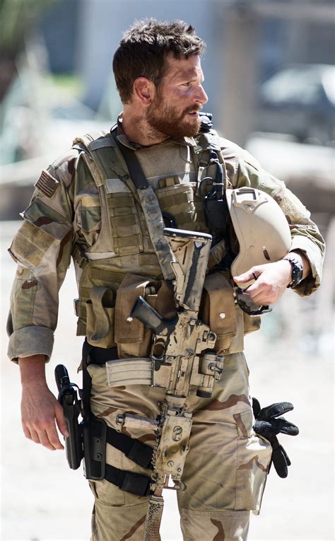 Bradley Cooper, full gear, Chris Kyle - American Sniper | Cultjer