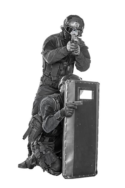 Premium Photo Swat Officer With Ballistic Shield