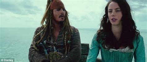 Johnny Depp In New Trailer For Pirates Of The Caribbean 5 Daily Mail