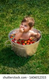 Portrait Cute Naked Infant Baby Girl Stock Photo 1606012315 Shutterstock