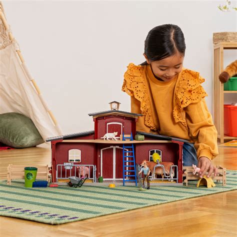 Large Barn with Animals and Accessories 42606 FARM WORLD | schleich