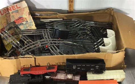 LIONEL HO Scale Model Train Set - Sherwood Auctions