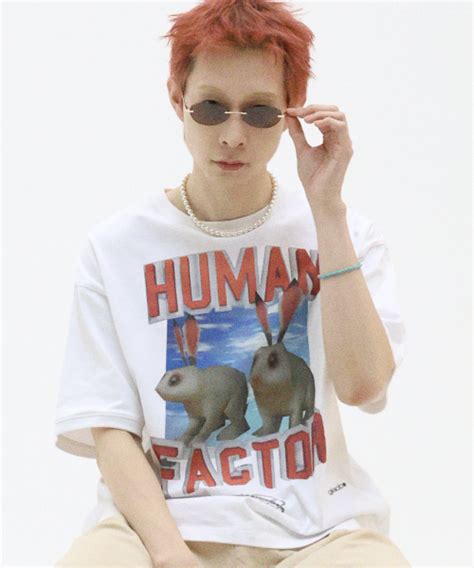 Musinsa Glack Gt Polygon Rabbit Crewneck Short Sleeved T Shirt