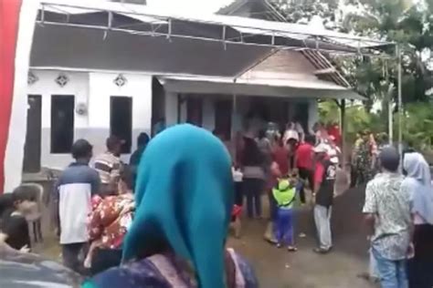 Dikabarkan Meninggal Rumah Farel Prayoga Di Banyuwangi Dipadati Konten