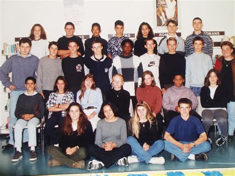 Photo de classe 4ème de 1996 Collège Victor Hugo Copains d avant