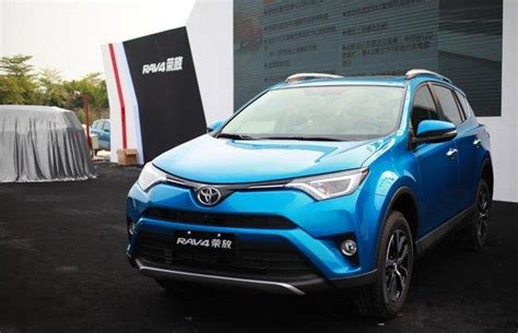 高顏值榮耀登場，一汽豐田全新rav4榮放，綻放魅力，硬派十足 每日頭條