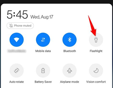 How To Turn On The Flashlight On Android