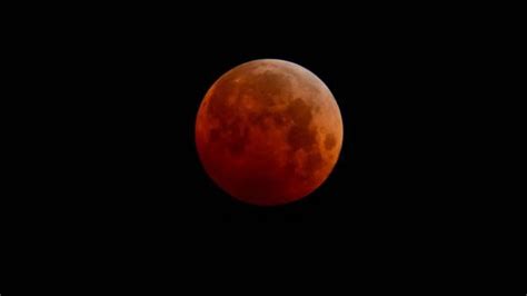 Photos sent via uReport of the blood moon lunar eclipse that occurred ...