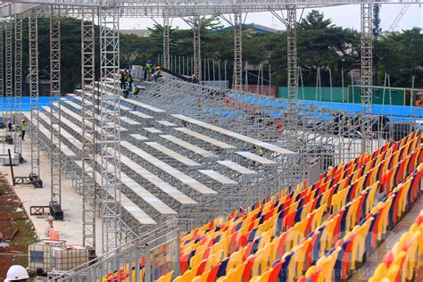 Foto Pemasangan Tribun Sirkuit Jakarta International E Prix Circuit Jiec