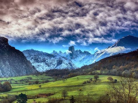 Picu Urriellu Also Known As Naranjo De Bulnes Located In Picos De