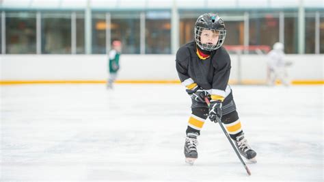 Youth Ice Hockey Equipment: Advice and Checklist - HowTheyPlay