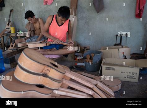 Guitars Cebu Philippines Hi Res Stock Photography And Images Alamy