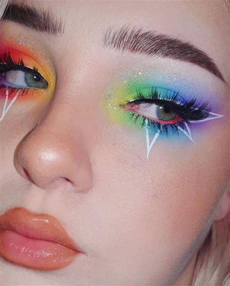 32 Pride Makeup Looks — Ombre Rainbow White Graphic Lines