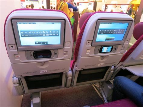 Qatar Airways Reveals 787 Business And Economy Seats Each Seat Features Personal Inflight