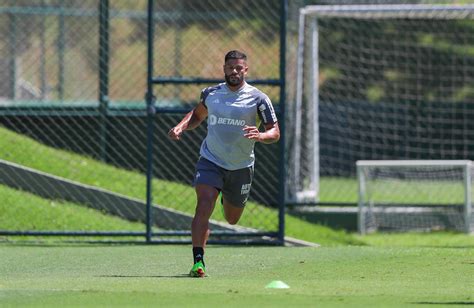 Atlético encerra preparação para o clássico decisivo pela semi do