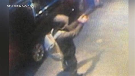 Manhunt for killer who shot UnitedHealthcare CEO - Good Morning America