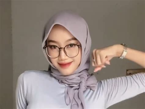 Benarkah ini wajah asli bu guru Grobogan viral Siti Mulyati yang ajak ...