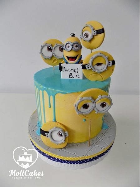 Minion Drip Cake By Moli Cakes Torta Minion Minion Cake Buttercream