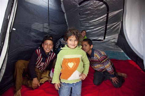 ShelterBox is the first aid agency in the world to distribute tents to ...