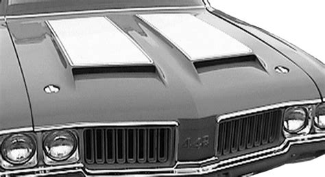 1970 Olds Cutlass442 Hood Extension Between Grilles Fusick Automotive