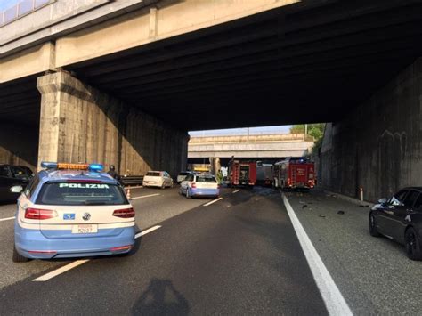 Torino Tamponamento Tra Camion Lunghe Code In Tangenziale La Repubblica