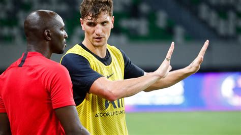 Mercato Psg Thomas Meunier D Voile Des Avanc Es Pour Son Avenir Au