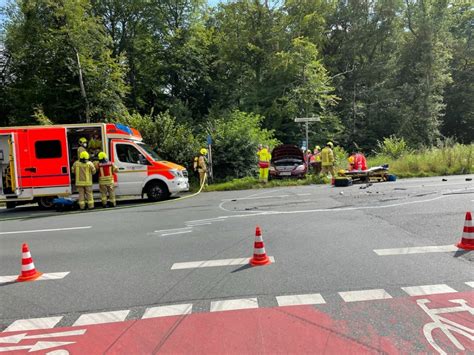 Schwerer Abbiegeunfall Mit Drei Verletzten Einsatzbericht Ratingen