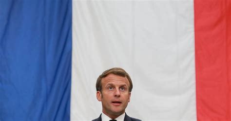 Macron La Storia Non Si Cancella Non Smonteremo Le Statue