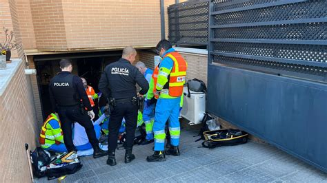 Muere Un Trabajador Tras Caer Desde Una Altura De Siete Metros Cuando