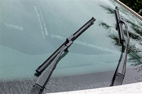 How To Properly Maintain Your Car S Wiper Blades Autodeal