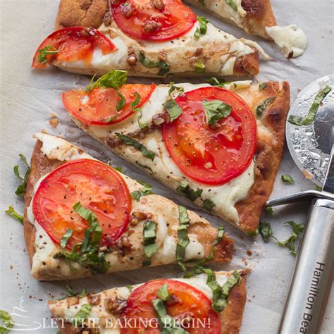 Minute Easy Margherita Flatbread Pizza Let The Baking Begin