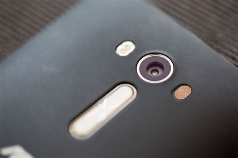 Asus Zenfone 2 Deluxe, Zoom, Selfie, Max und 2 Laser im Hands-on ...