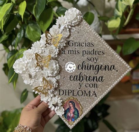 Graduation cap in Spanish en 2024 Decoración de birrete de graduación