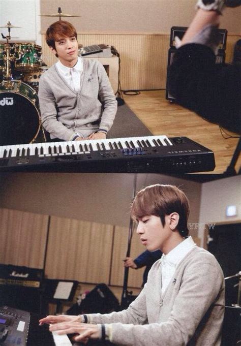 Hd Scan Daily View Cnblue Yonghwa Part Staff View Cr Yfftw A