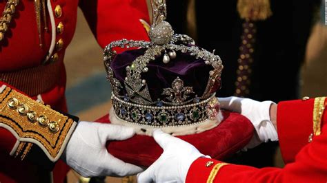 La Corona Imperial De La Reina Isabel Ii Expertos Explican Su Historia