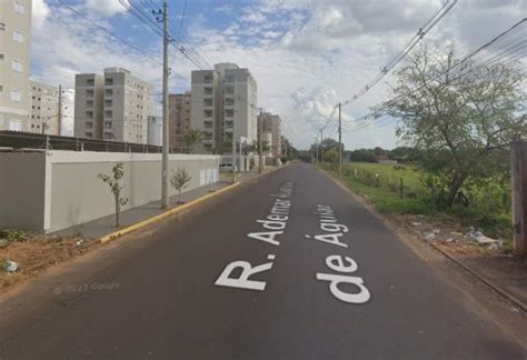 Adolescente Fica Ferida Ap S Cair De Bicicleta E Bater Em Carreta De