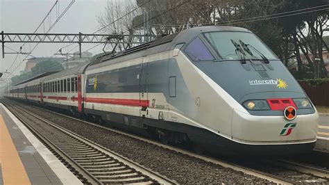 LAVVENTO DELLE E414 IN LIVREA INTERCITY SUN SULLIC 1545 MILANO LECCE