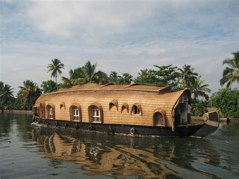 Incredible india tour Destinations: Houseboat Holiday in Kerala ...