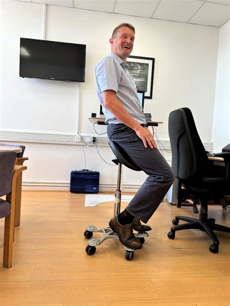 New Salli Solo Stool The Perfect Dentist Seating Solution